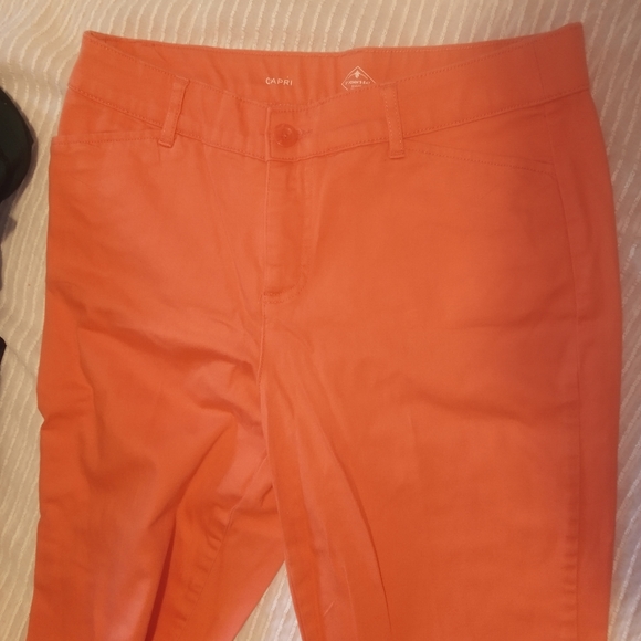St. John's Bay Pants - GUC Capri St. John's Bay size 10 orange